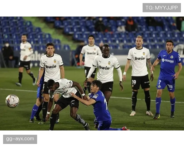 哥伦比亚队中路渗透战术成效显著，热身赛备战状态持续回暖