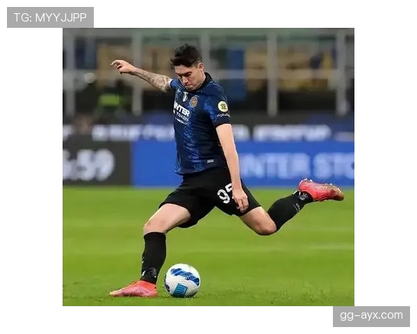 什克里尼亚尔新赛季防线表现稳健，展现出色对抗优势与稳定性