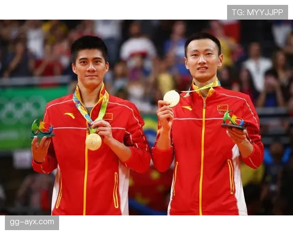 傅海峰退役后住广州豪宅，每天五点起床遛弯像打卡上班